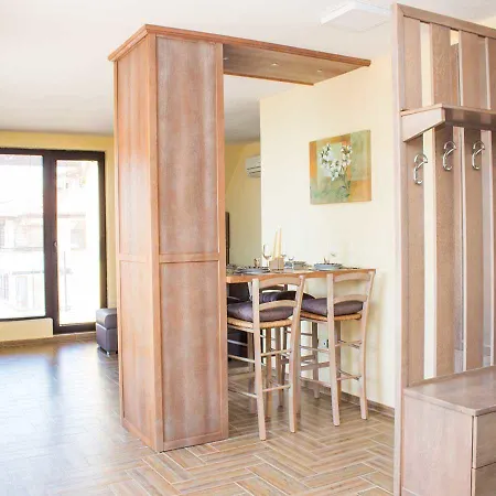 Penthouse Dali Διαμέρισμα *